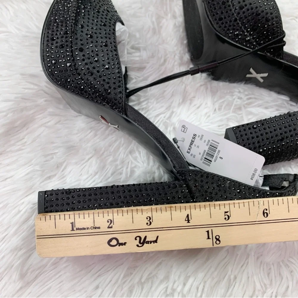 Express Rhinestone Closed Pointed Toe‎ Platform Pumps